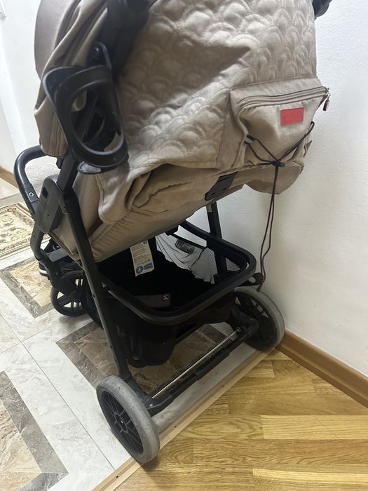 Продам коляску отличного качества