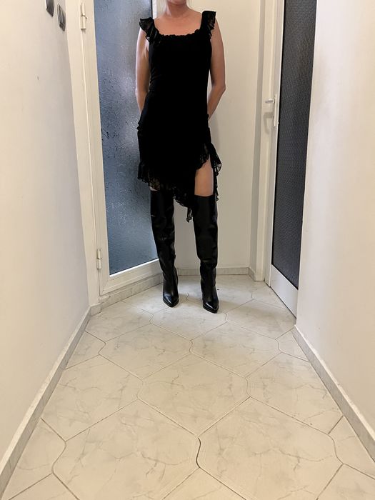 Черна рокла размер М