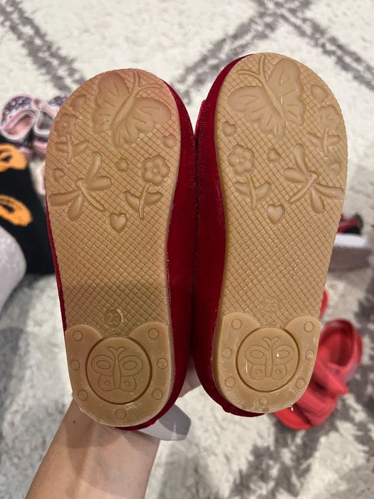 Затворени обувки ХМ 18/19 размер. Waikiki 23 и Вигами 20