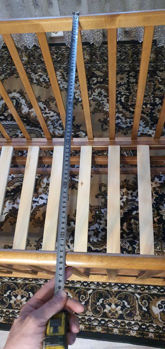 Кроватка детская, деревянная