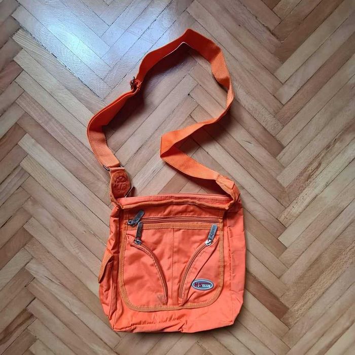 Geanta cu multe compartimente