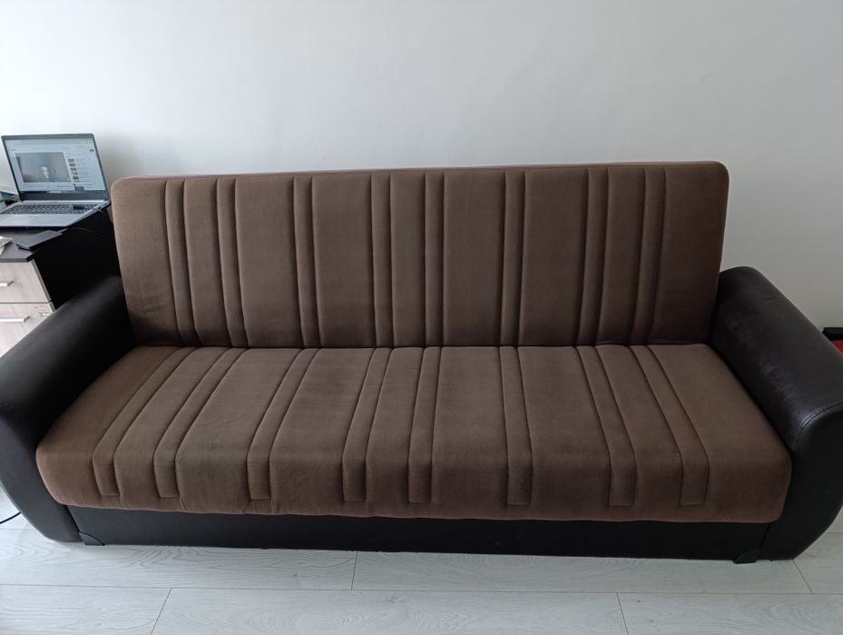 Много запазен разтегателен диван с ракла