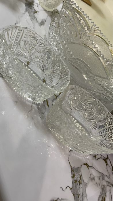 Продам хрусталтные вазы