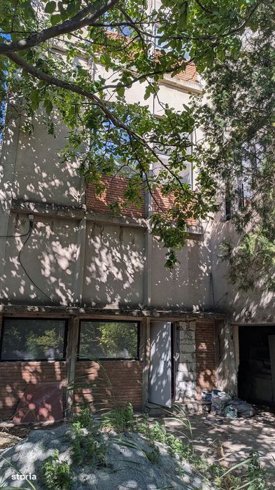 Proprietate industrială / logistică  hală + clădire P+2, teren 1500 mp