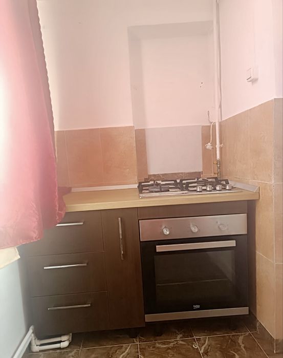 Apartament 3 camere decomandat 65 mp, etaj 2, zona E3,Strada Barajului,