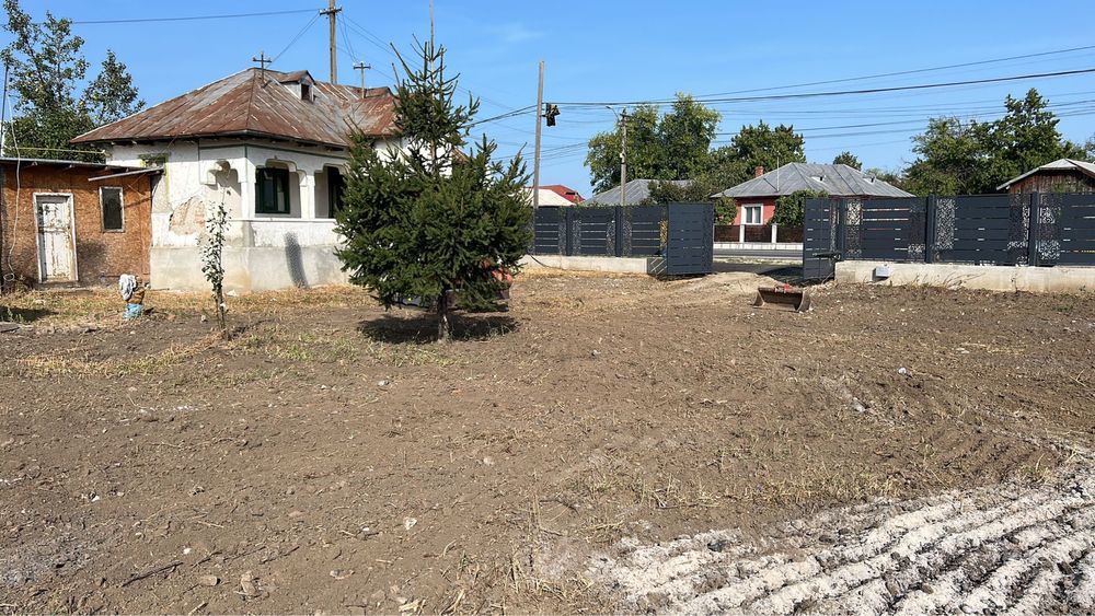 Casa de vanzare / inchiriere