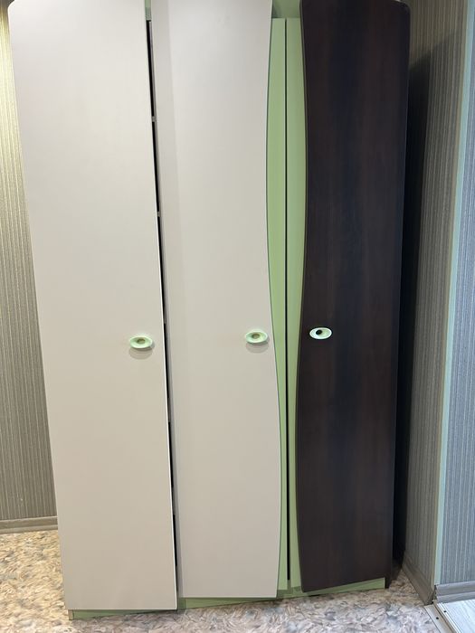 Продам шкаф плательно бельевой