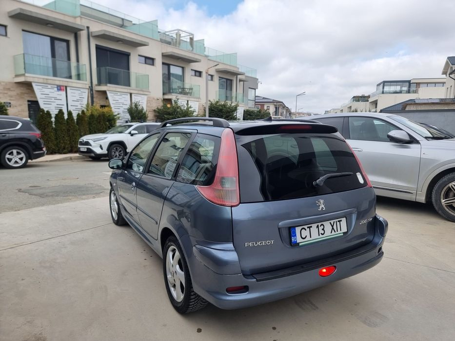 Vand Peugeot 206 motor 1.6 Dissel pret 1250 Euro