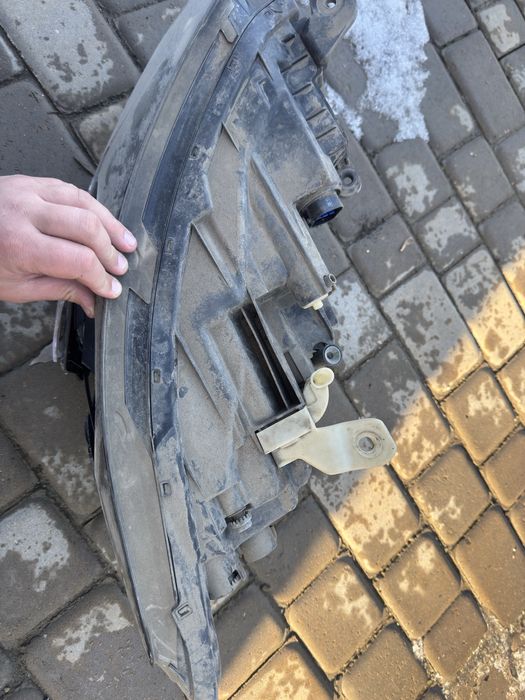 Фара на Hyundai Sonata dn8