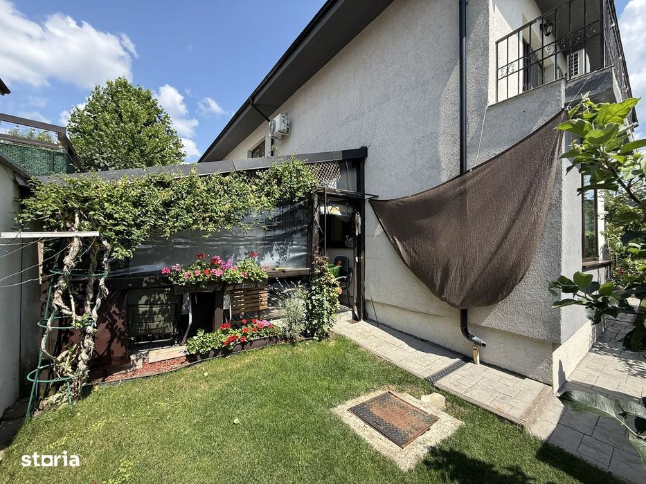 Casa de vanzare, partial mobilata, la strada, Valea Adanca