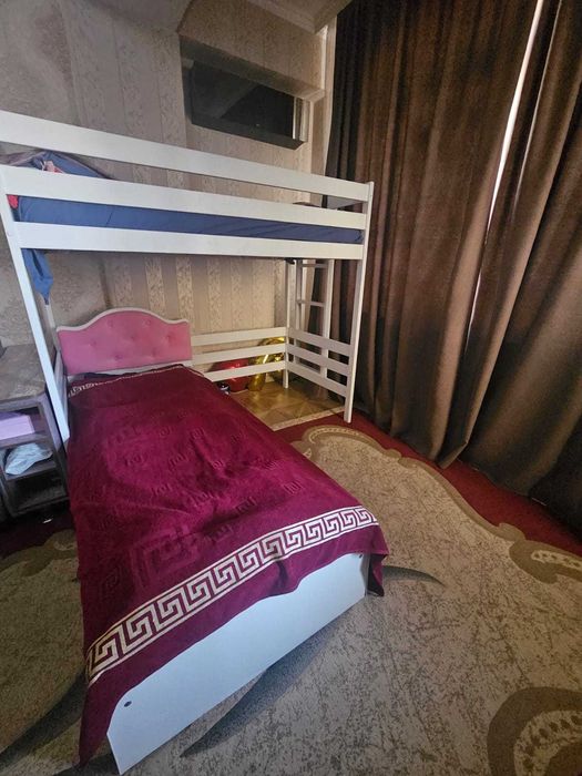 Детская двух ярусная кровать