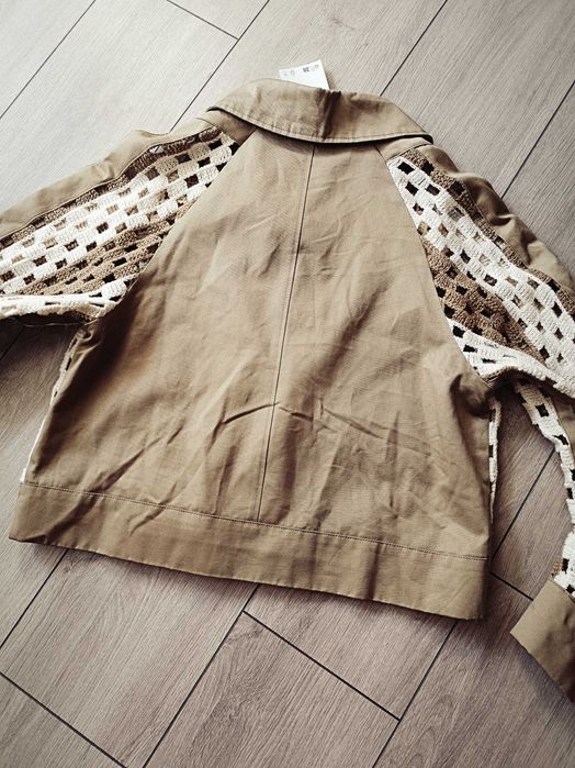 Jachetă cu etichetă