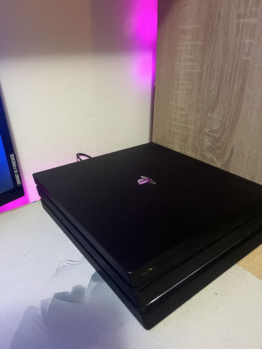 Playstation 4 pro 1 tera stocare