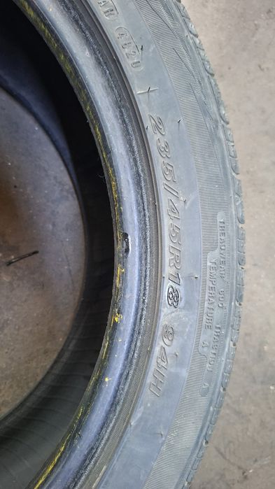 Продам резины пара 235 45 Р18