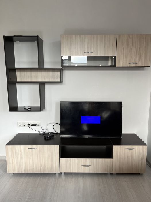 Продавам холова секция и телевизор