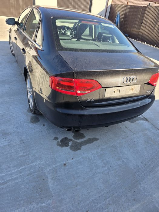 Dezmembrez audi a4 b8 2.0 caga 143 cp