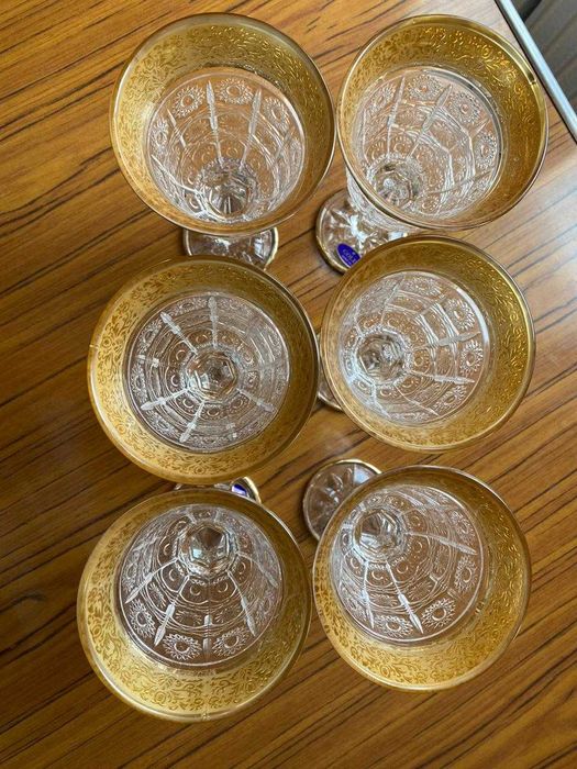 Набор бокалов для стола