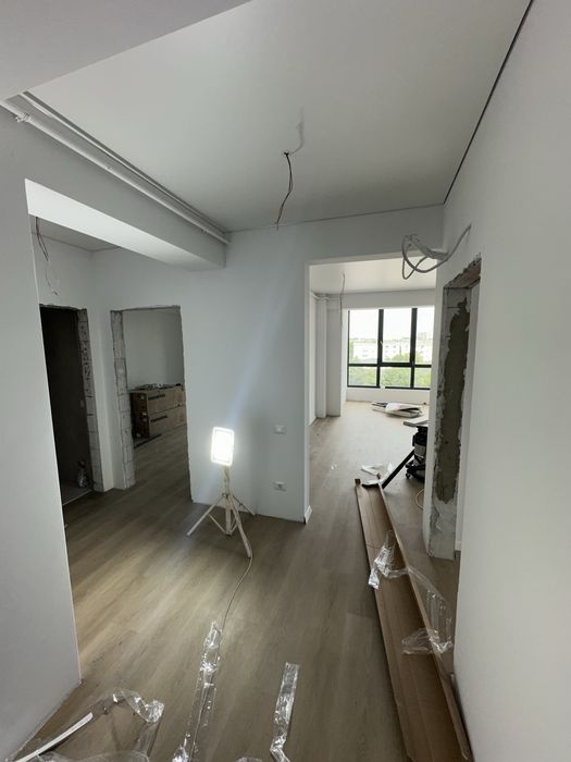 Vand apartament 3 camere bloc colibri