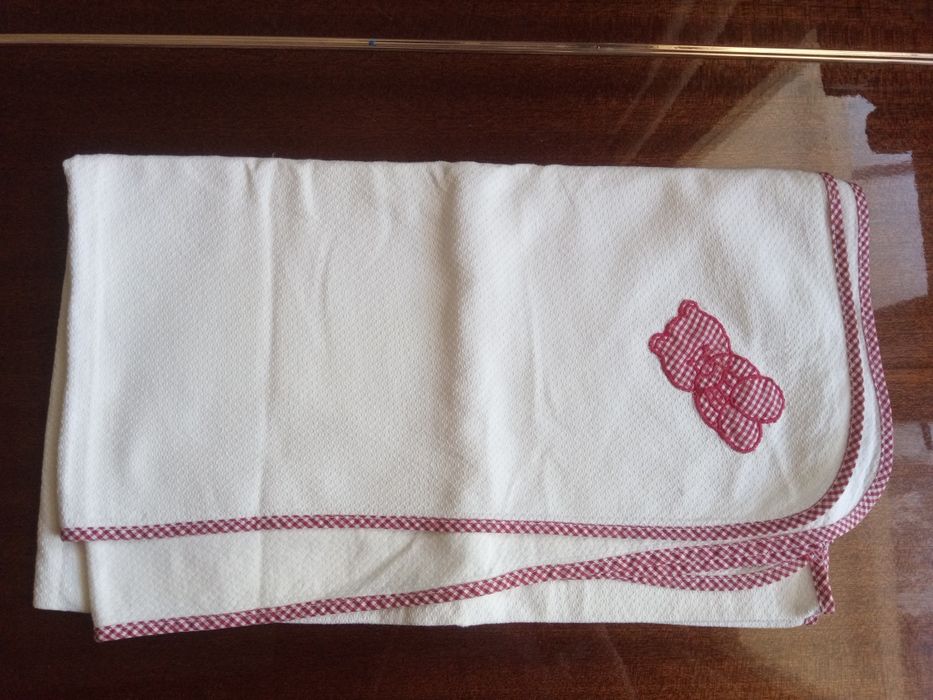 Пелена с апликация мече