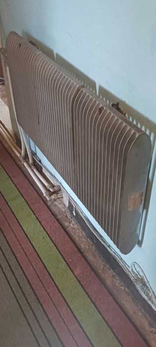 Котел на дърва с цирколационна помпа и радиатори