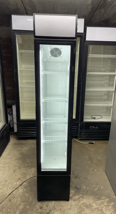 Барный холодильник витринный