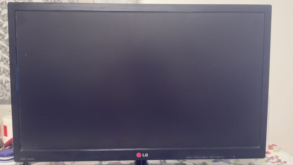 Монитор в хорошем состояний