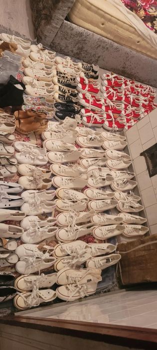 Papuci de vânzare din Anglia