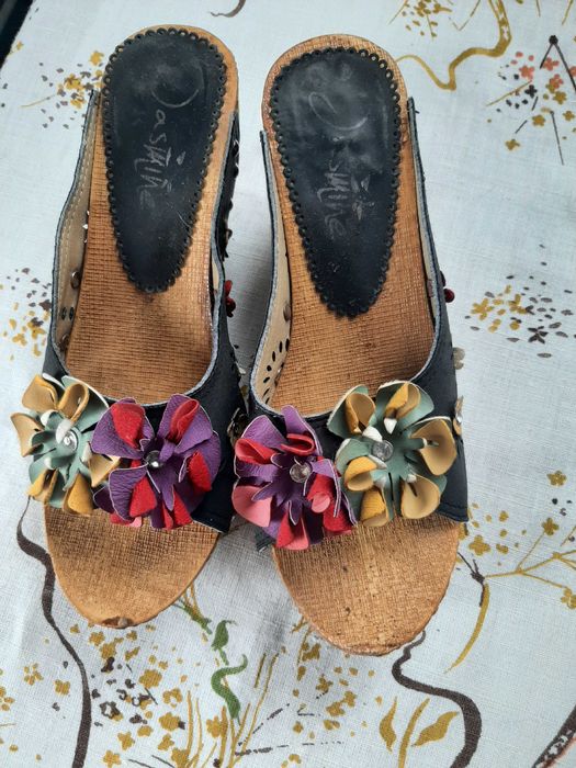 Летни дамски чехли