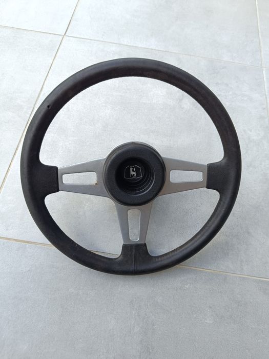 Vând volan golf 1 GTI/spucknapf