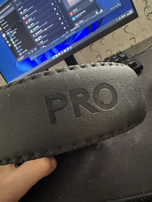 Vand 2 perechi de casti logitech g pro si hyperx cloud alpha