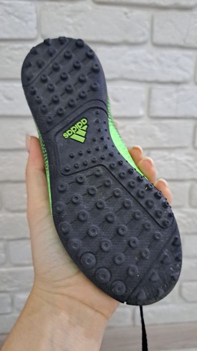 Продам бутсы адидас