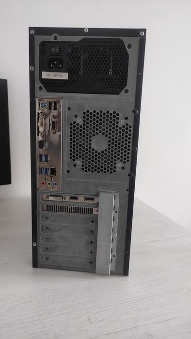 Корпус для ПК DVD Дисководом