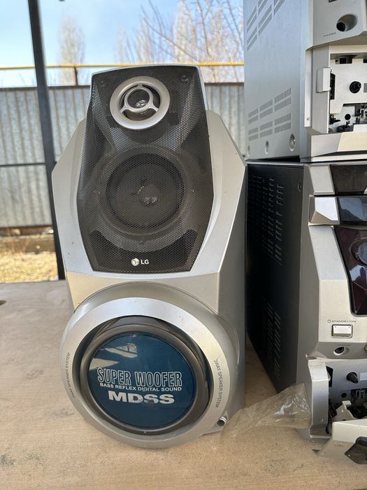 Продам Музыкальный центр