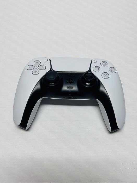 PS5 Digital Edition ca nou (2 luni) + controller + jocuri digitale