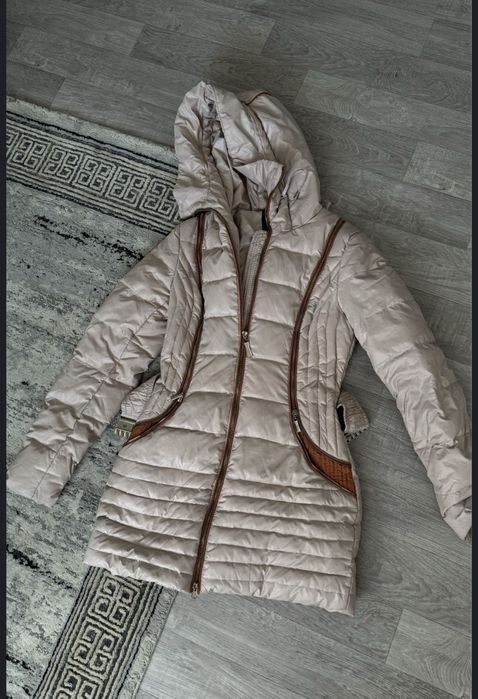 Отдам пуховик размер 40-42