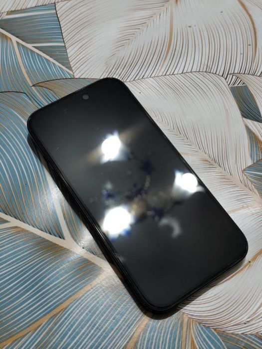 Iphone 15 karobkasiz