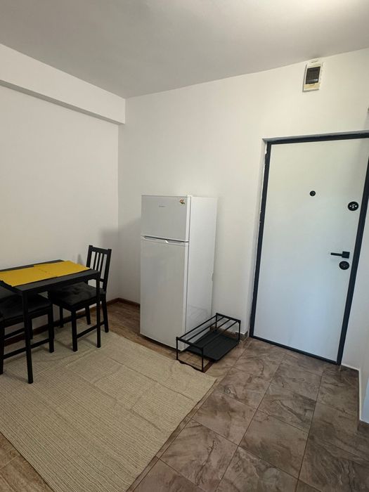 Garsoniera de inchiriat