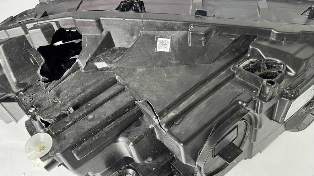 Ляв и десен фар Mercedes GLA w247 2019-