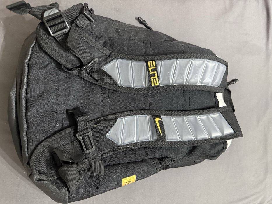 большой вместимый рюкзак