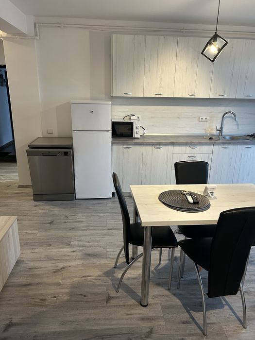 Inchiriez ap 2 cam Floresti