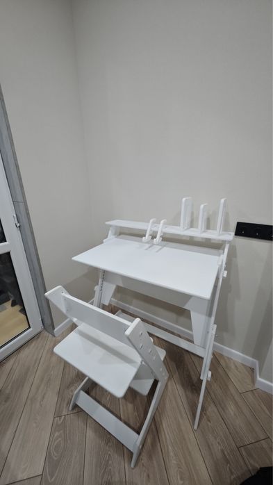 Продам столик со стулом трансформер