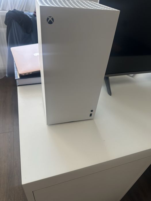 Продам xbox serias x 1 tb