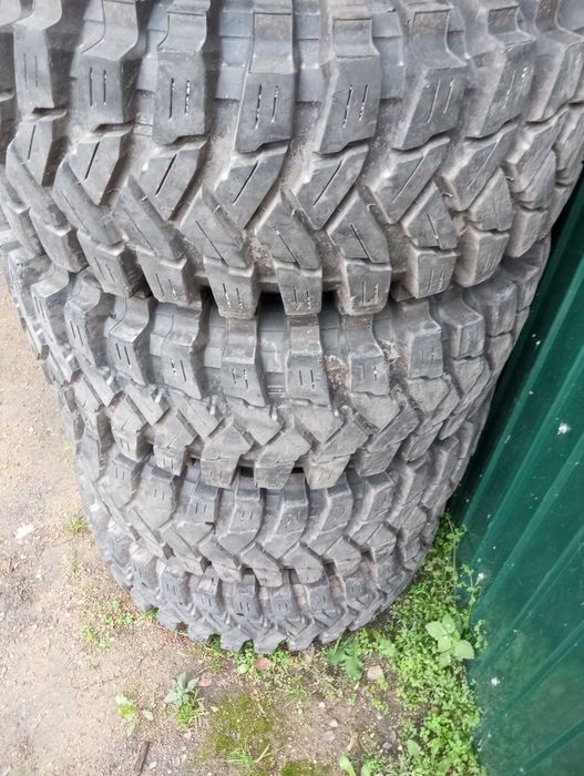 Продам резину 35-ю