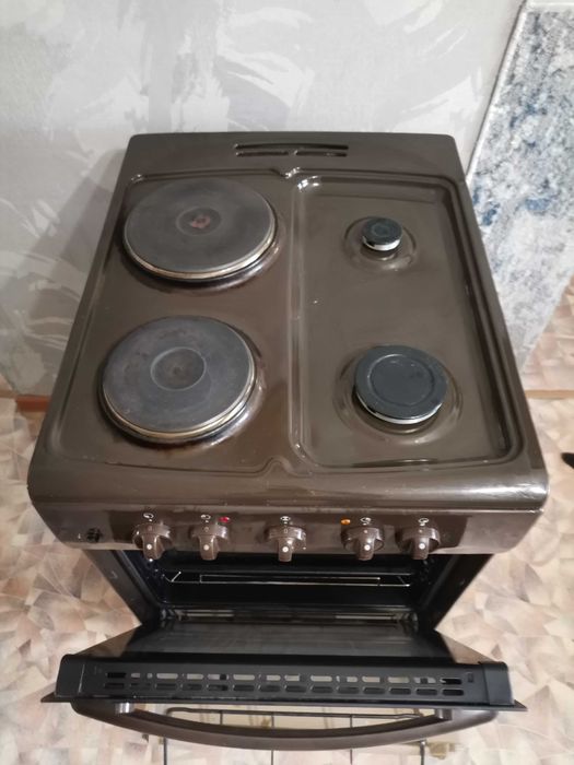 Плита Ханса б/у с духовкой