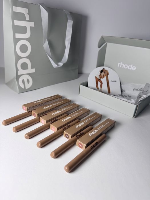 Rhode Peptide Lip Shape НОВ оригинал оформящ молив за обемни устни