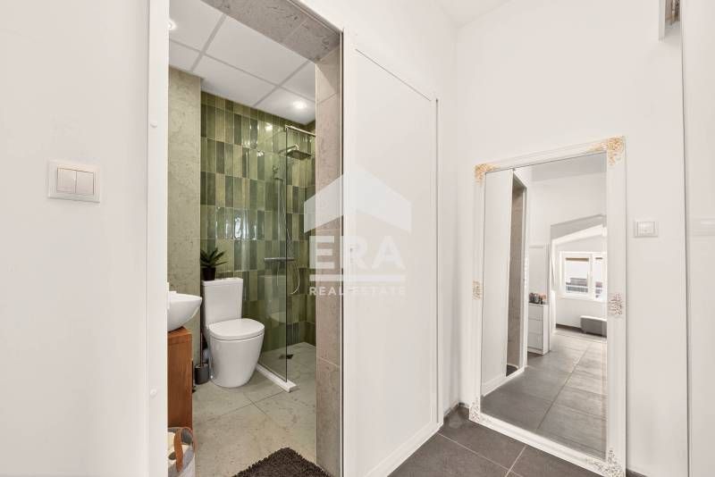 Продава се Тристаен апартамент в Варна, Лятно кино Тракия - 95 кв.м за 1737 €/кв.м - Снимка #11