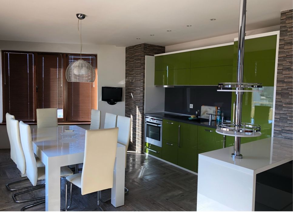 Дава се под наем Двустаен апартамент в Хасково, Център - 148 кв.м за 600 € - Снимка #4