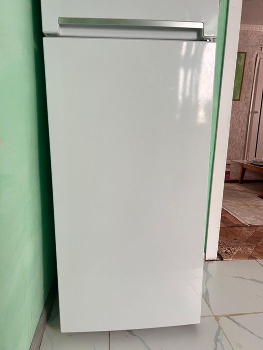 Холодильник для кухни