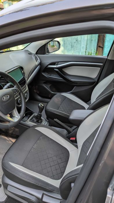 Lada Vesta SW Cross 1.6 MT Luxe (2020)