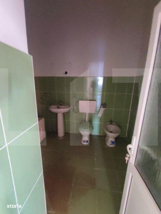 Spatiu comercial 83 mp, central